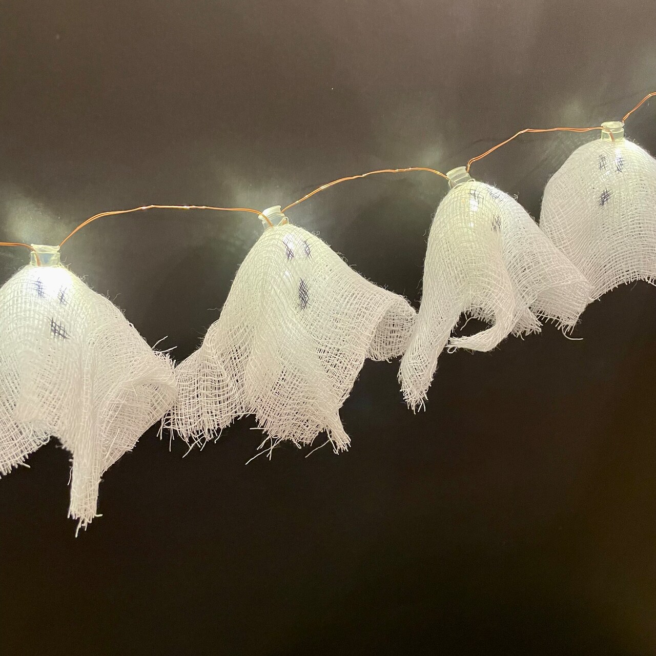 Crafting Basics: Ghosts and Ghouls String Lights with @ProbablySketch